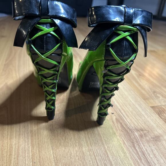 Iron Fist Zombie skull Stomper Heels Size 7 Peep Toe Platform With Bows - Used - Picture 6 of 7